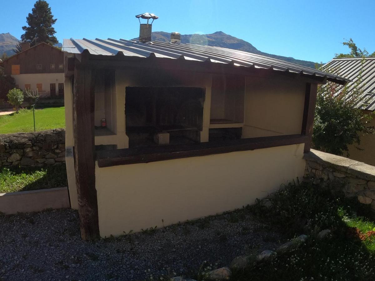 Maison Neuve Proche De Barcelonnette Жозие Екстериор снимка
